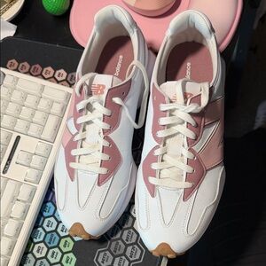 Calia New Balance Women's Golf Sneakers in White and Mauve